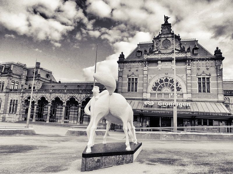 Groningen Central Station by Jessica Berendsen