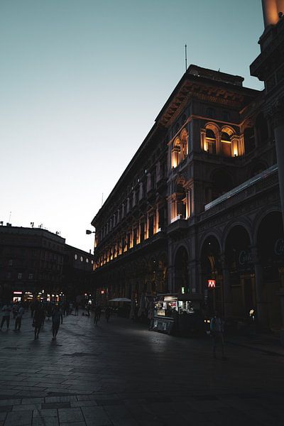 Milan by Hello Pompoyo