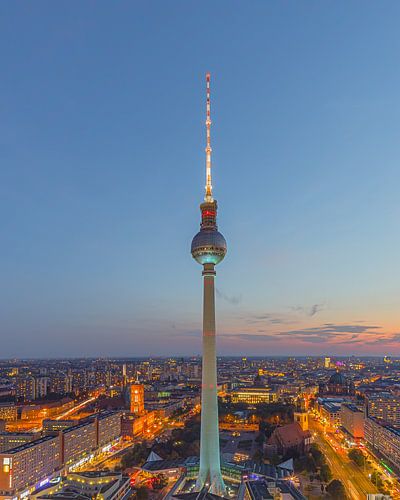 Zonsondergang in Berlijn, Alexanderplatz van Henk Meijer Photography