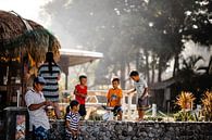 Krab wegen in vissersdorpje in Filipijnen. van Yvette Baur thumbnail