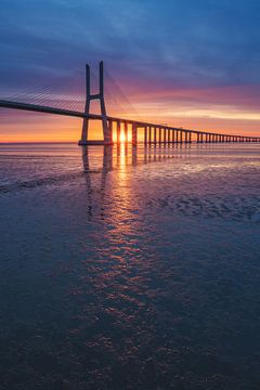 Lisbonne Ponte Vasco da Gama Lever de soleil sur Jean Claude Castor