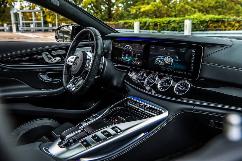 Cockpit van de nieuwe Mercedes-Benz AMG GT 63 van Bas Fransen