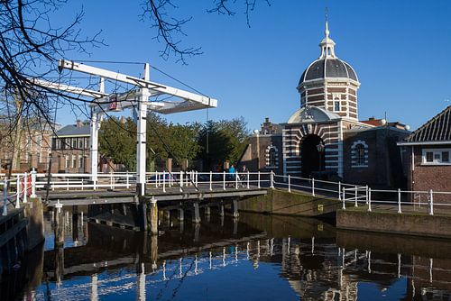 View of the Morspoort gate and bridge in Leiden