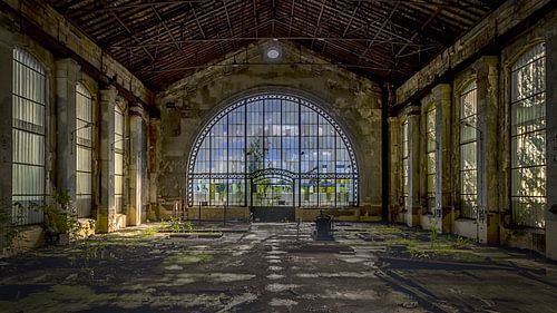 Abandoned architecture