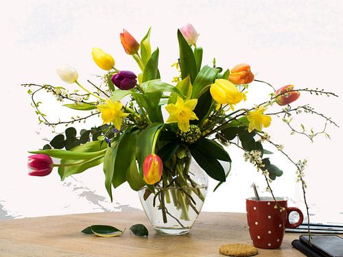 Tulpen, een fleurig boeket,voor op tafel of  aan de muur..