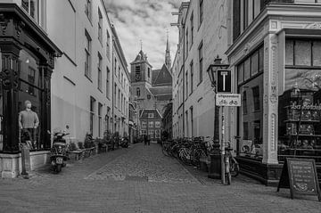 Beschuitsteeg in Leiden van Peter Bartelings