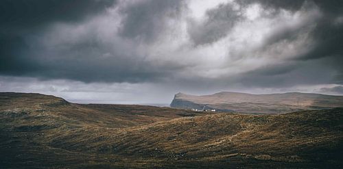 Neist Point klif in idyllisch Schotland bij de Highlands op het eiland Skye.