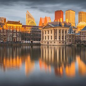 Zonsondergang aan de Haagse Hofvijver van Tristan Lavender