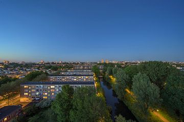 Amsterdam tijdens het blauwe uurtje van Foto Amsterdam/ Peter Bartelings