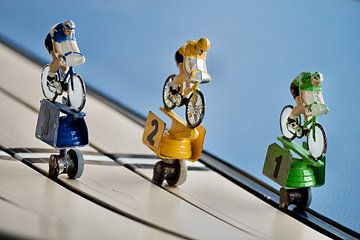 Miniatuur wielrenners van Marco IJmker