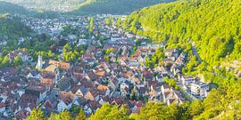 Blaubeuren sur le Jura souabe, Bade-Wurtemberg, Allemagne sur Walter G. Allgöwer