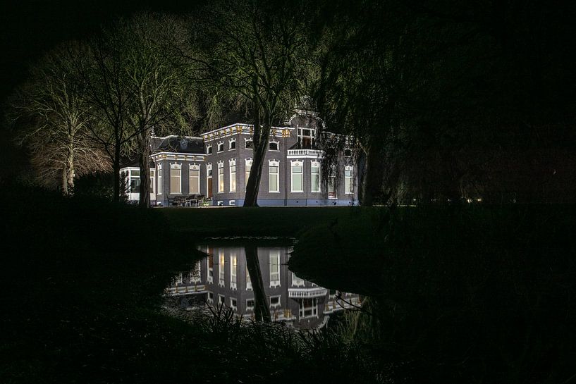 Boerderij in de schijnwerpers. van Anita Lammersma