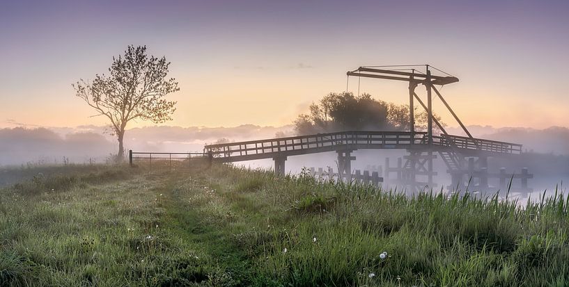 An atmospheric sunrise in Schildwolde at the Schildjer Tilbat in Groningen province by Marga Vroom