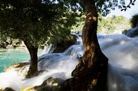 Chute d'eau vibrante
