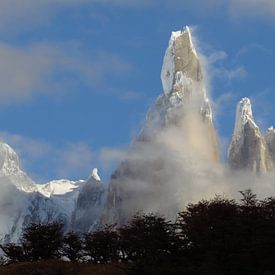 Cerro Torre by Heike und Hagen Engelmann