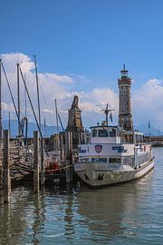 Lindau harbour with Bavarian lion and lighthouse by Photoart-Naegele