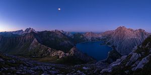 Kurz vor Sonnenaufgang am Lünersee