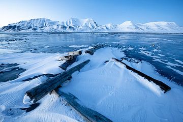 Advenfjorden bij Longyearbyen van Martijn Smeets