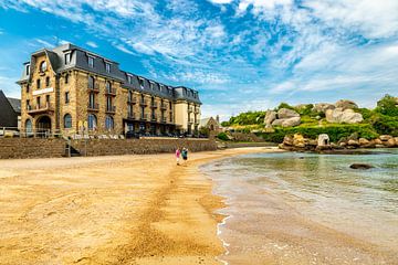 Reizen langs de roze granietkust van het prachtige Bretagne in de buurt van Ploumanac'h - Frankrijk van Oliver Hlavaty