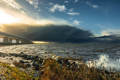 Ketelbrug in zwaar weer