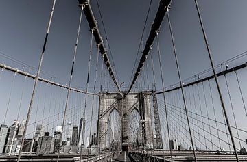 Brooklyn Bridge New York City in kleur van Anne van Doorn