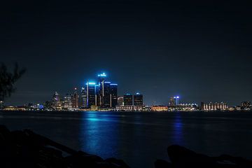 General Motors building at night by Marc Lehmann