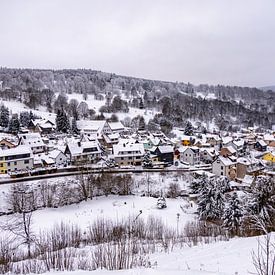 Kleine Winterwanderung durch den Tiefschnee im Thüringer Wald bei Oberhof - Thüringen - Deutschland von Oliver Hlavaty