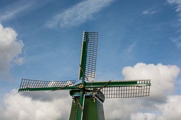 Zaanse windmolens en Hollandse luchten. van Zaankanteropavontuur