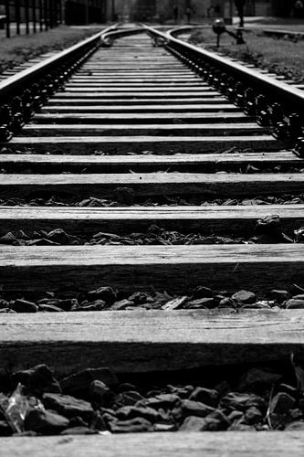 Spoorrails in zwart en wit