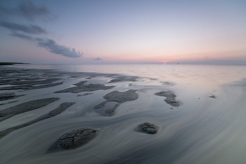 Rising tide by Hans Wolters
