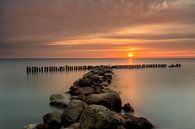 Mooi zonsopkomst bij de kust van Enkhuizen van Costas Ganasos thumbnail