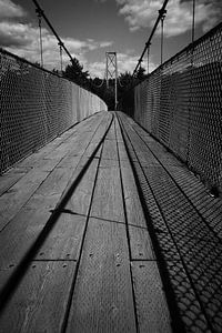 Hanging bridge, Quebec, Canada van Luis Boullosa