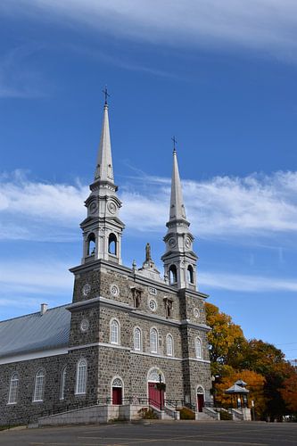 De kerk in de herfst