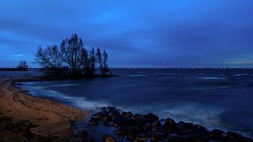 Urk vanaf de Staversekade met zicht op IJsselmeer van R Smallenbroek