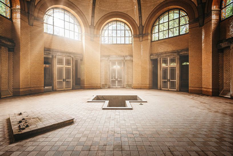 Beelitz Bathhouse by Bjorn Renskers