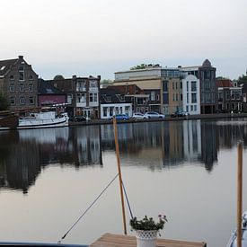Haven van Delft - werkplaatsen en schepen by Mariska van Vondelen