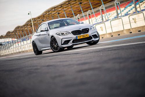 BMW M2 op het circuit van Assen