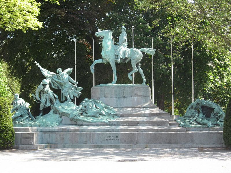 Antwerpen War Statue van Sander van der Lem