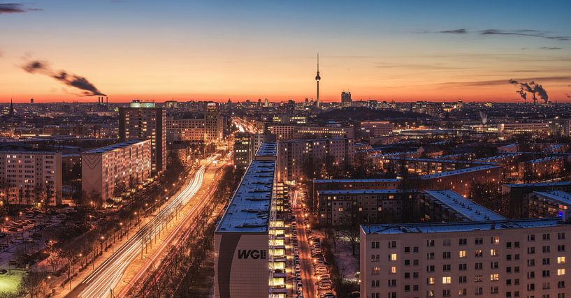 Berlin Skyline an einem Winterabend von Jean Claude Castor