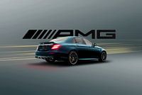 Mercedes E63.S AMG Blauw geel