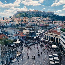 Monastiraki-Platz in Athen – Blick auf die Stadt und die Akropolis von MADK
