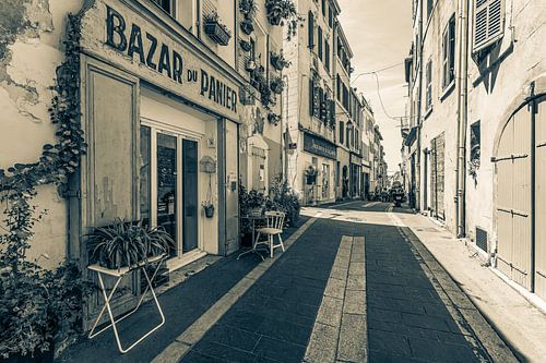 Le quartier du Panier dans la vieille ville de Marseille - monochrome sur Werner Dieterich