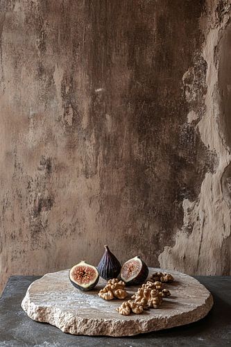 Vijgen en noten op steen