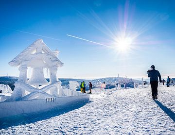 Wintersport auf dem Gipfel des Fichtelberg in Sachsen von Animaflora PicsStock