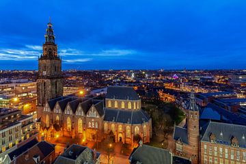 Stadsgezicht Groningen met Martinikerk vanaf het Forum