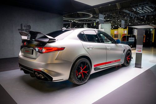 Alfa Romeo Giulia Quadrifoglio Luna Rossa limitierte Auflage der leistungsstarken Limousine von Sjoerd van der Wal Fotografie