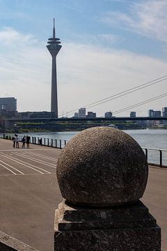 Zomer in Düsseldorf van Ines K.