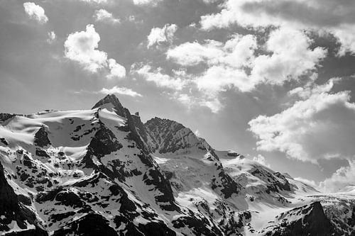 Montagne Grossglockner en Autriche au printemps