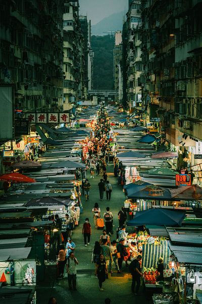 Le marché des escaliers de Hong Kong : une vie de rue animée dans la métropole par NZME Photography