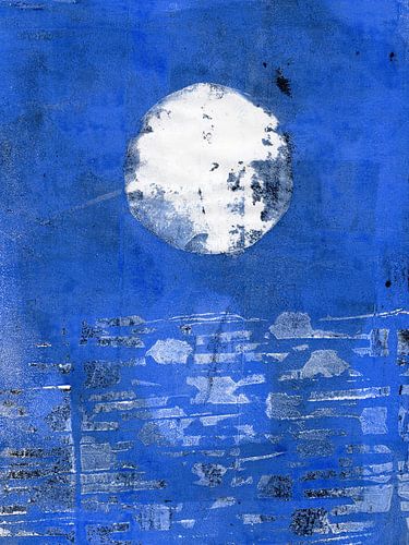 Abstract landschap.  Witte maan, blauwe oceaan.